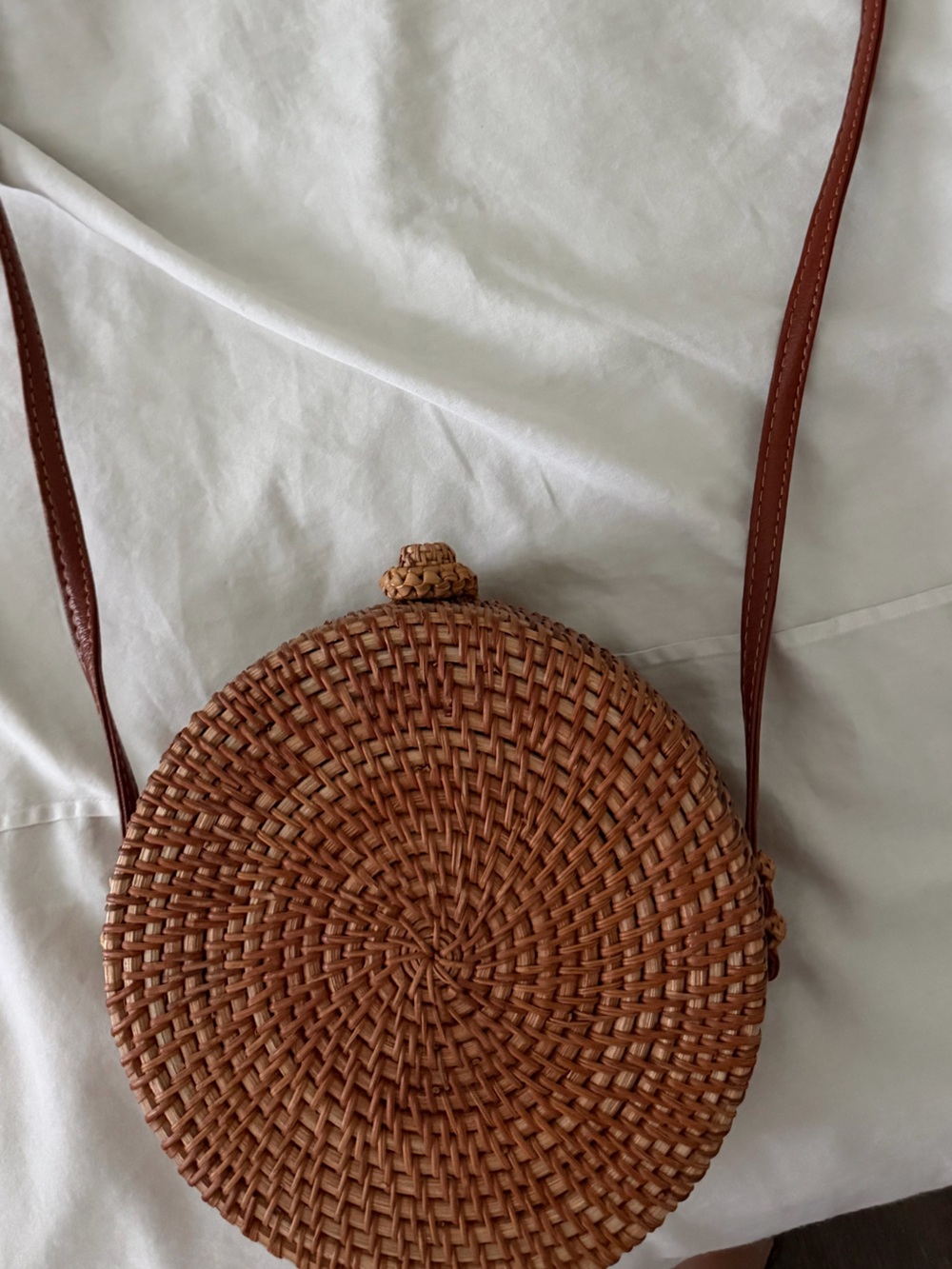 Woven Round Crossbody Bag in Brown